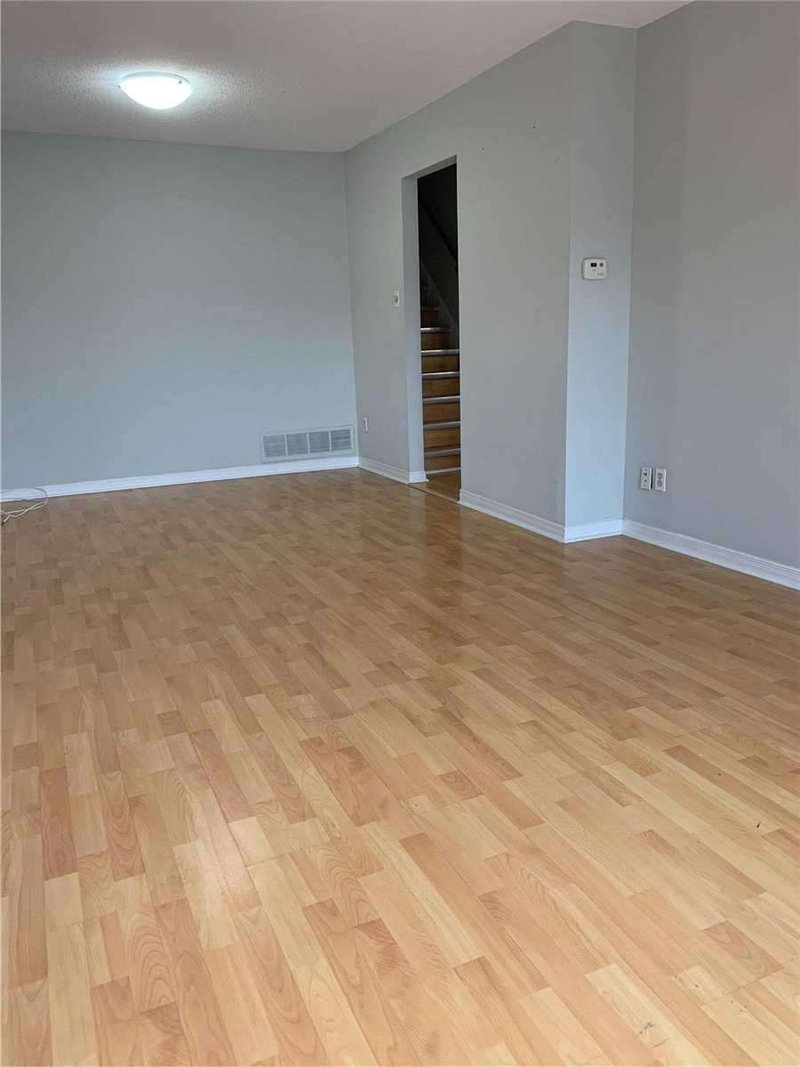 Upper - 93 Ashford Crt, Brampton, L6V3E2 | Image 2