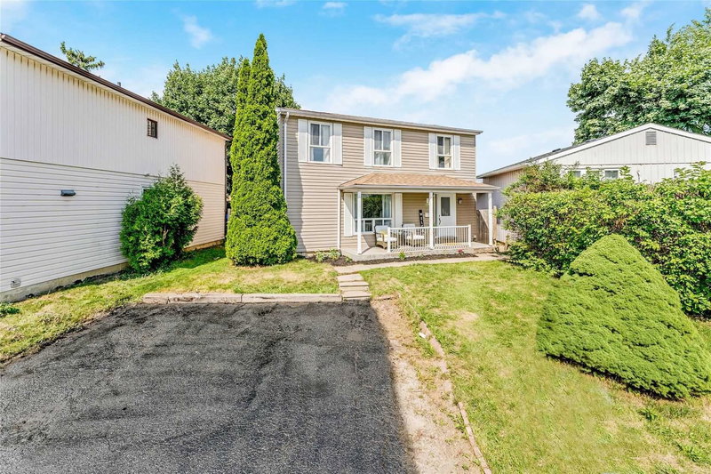 31 Huntingwood Cres, Brampton, L6S1S5 | Image 2