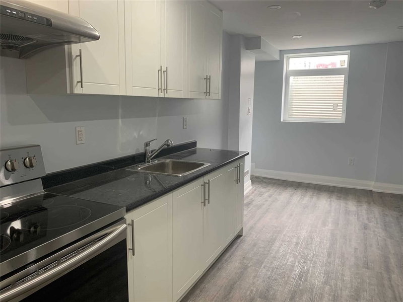 71 Drinkwater Dr, Brampton, L6Y4T8 | Image 2