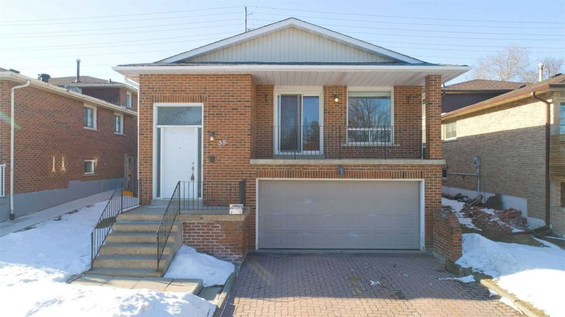 Upper - 38 Panorama Cres, Brampton, L6S3T9 | Image 2