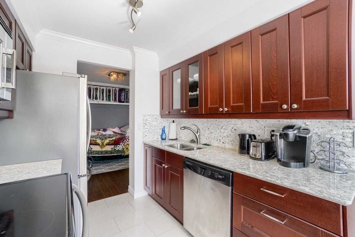 Listing Image 16