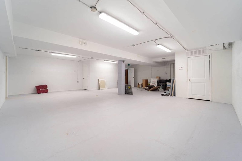 374 Lakeshore Rd E, Mississauga, L5H1H5 | Image 3