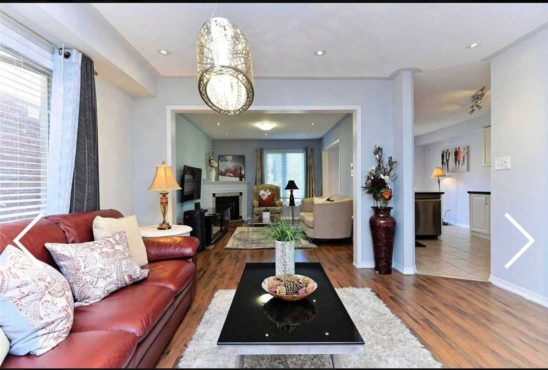 28 Cedarvalley Blvd, Brampton, L7A 2C2 | Image 3