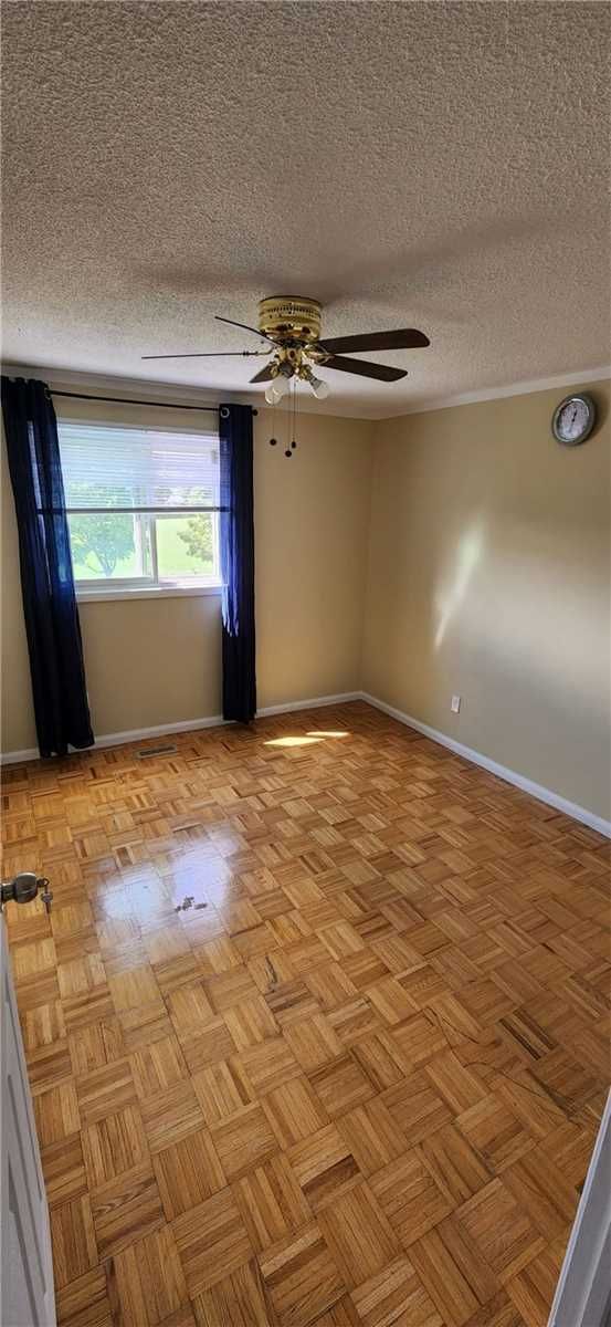 7610 Anaka Dr, Mississauga, L4T3H7 | Image 3