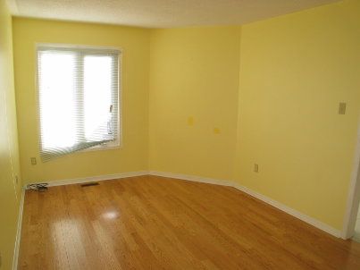 1521 Roseway Dr, Mississauga, L5M5M5 | Image 2