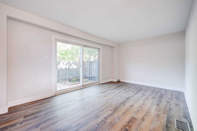 91 - 371 Bronte St S, Milton, L9T 3K5 | Image 3