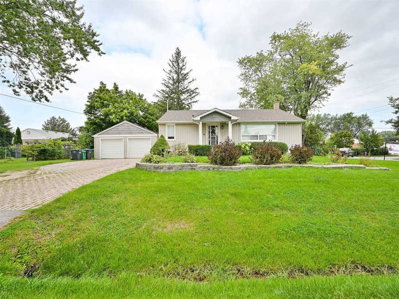 107 Martha St, Caledon, L7E4X5 | Image 2