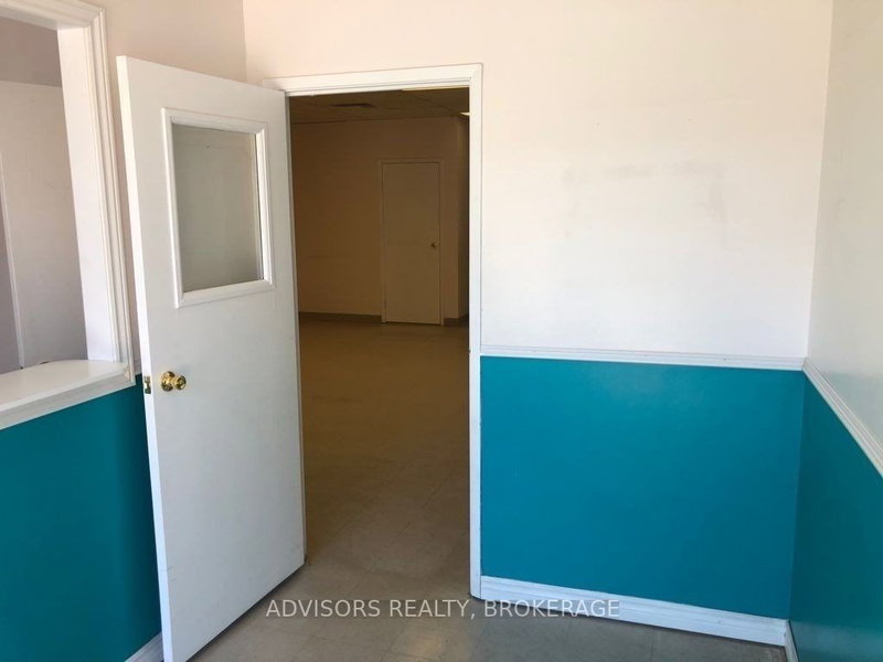 131 - 1140 Burnhamthorpe Rd W, Mississauga, L5C 4E6 | Image 2