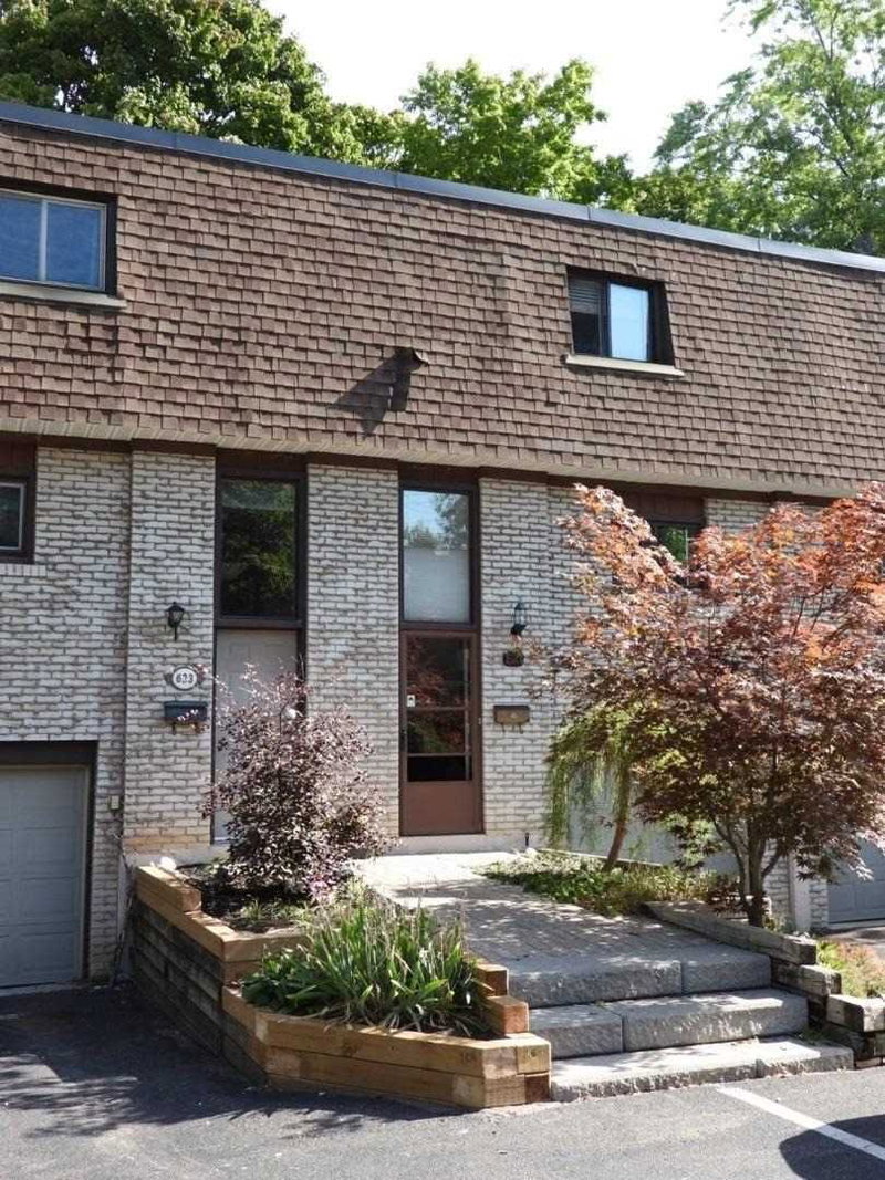 621 Francis Rd, Burlington, L7T3X6 | Image 2