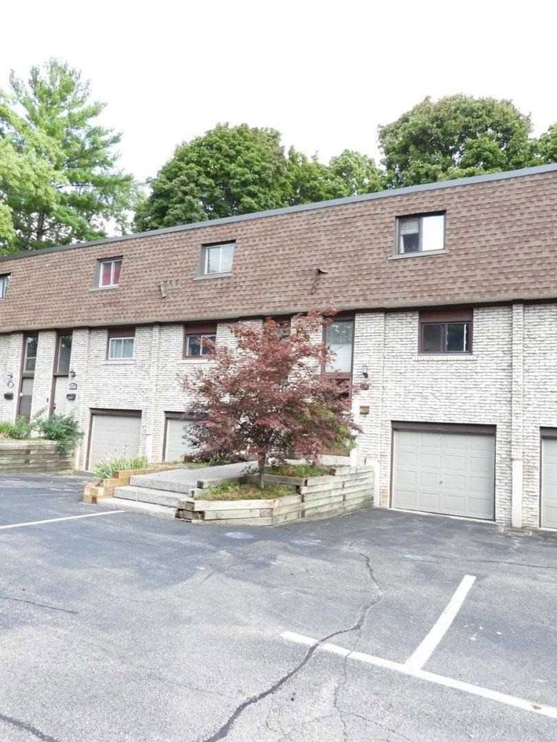 621 Francis Rd, Burlington, L7T3X6 | Image 3