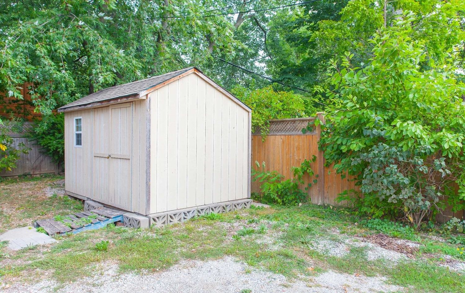 Listing Image 7