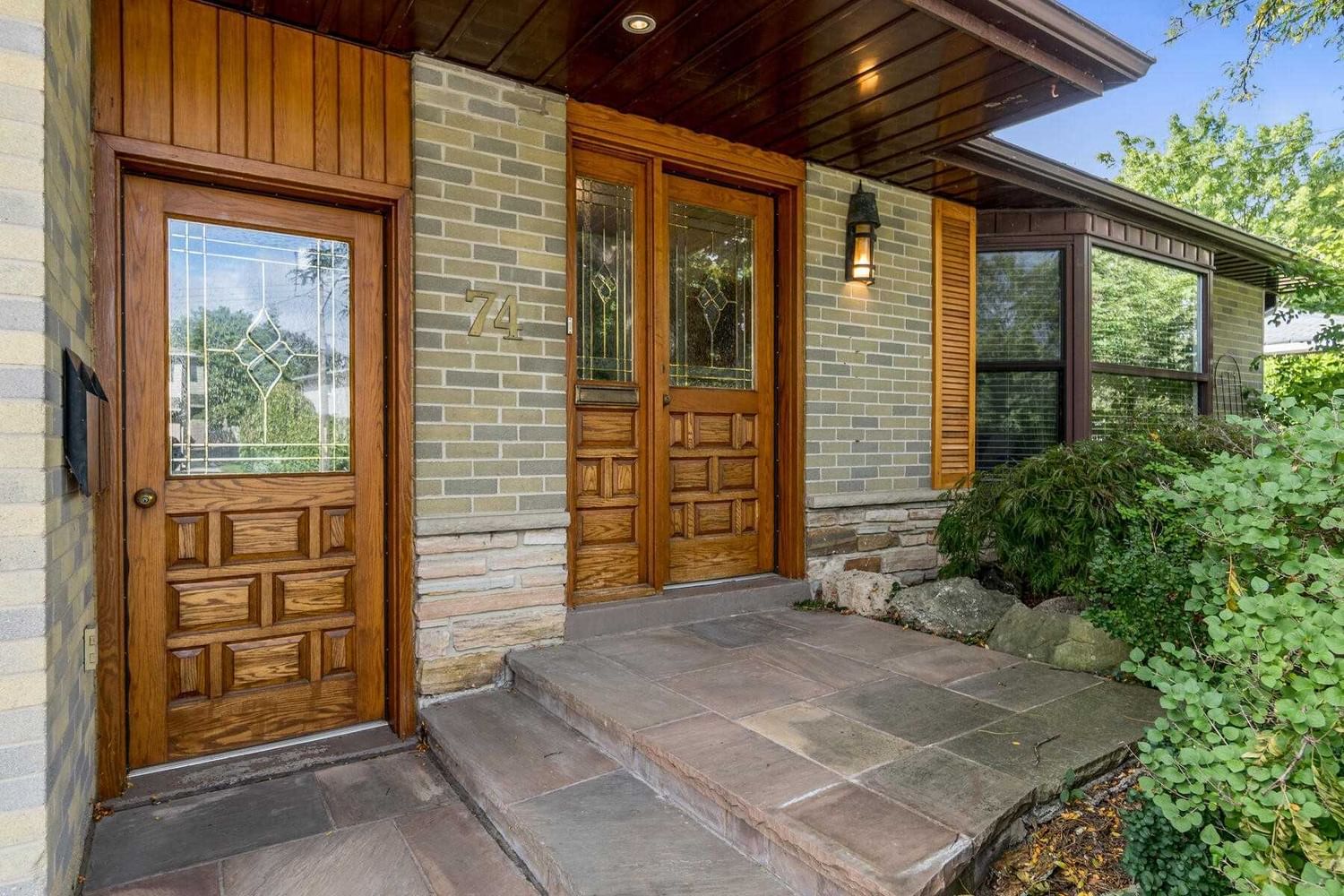 Listing Image 0