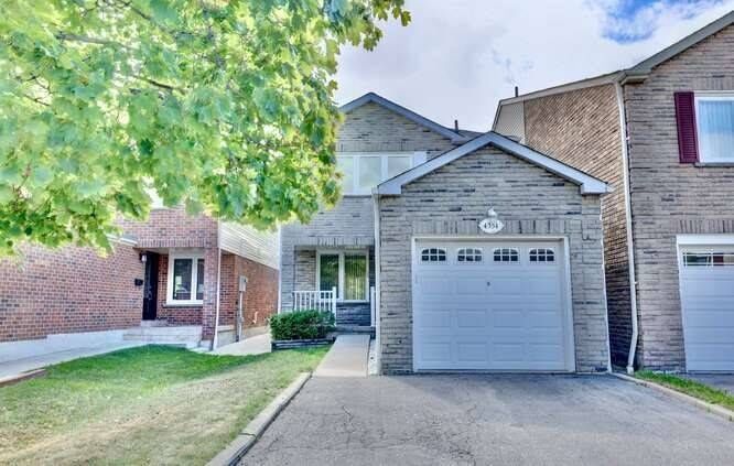 Detached House sold at 4334 Lee Drive, Mississauga, Rathwood, L4W4A8 - MLS: W5773619