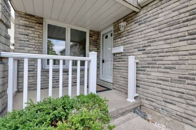 Detached House sold at 4334 Lee Drive, Mississauga, Rathwood, L4W4A8 - MLS: W5773619