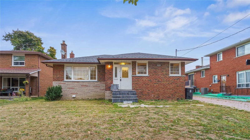 3 Jasmine Rd, Toronto, M9M 2P8 | Image 2