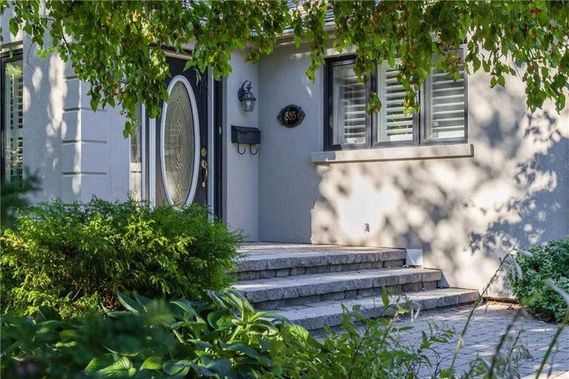 885 Long Dr, Burlington, L7T3J8 | Image 2