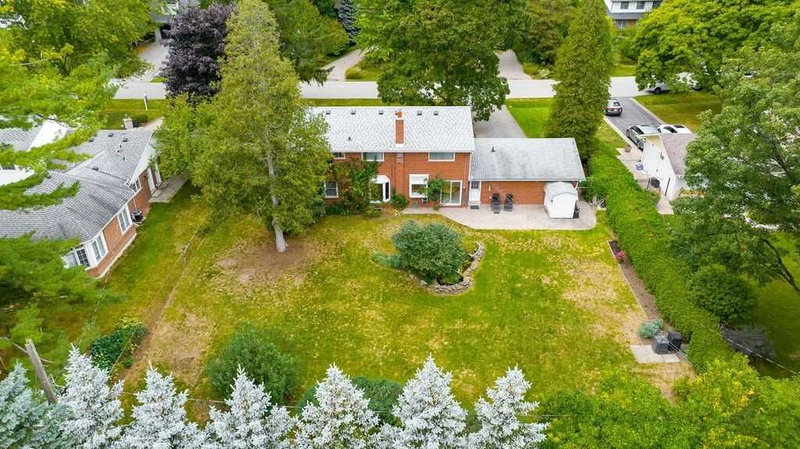 1268 Cleaver Dr, Oakville, L6J 1W3 | Image 2