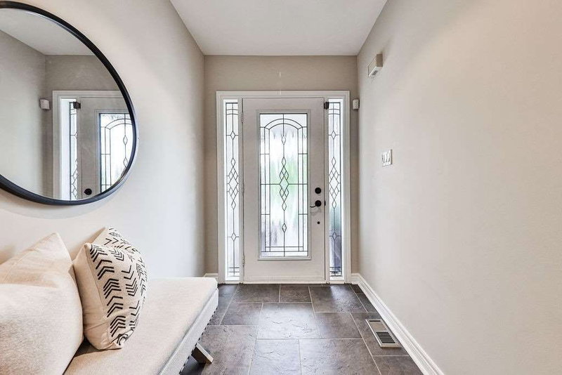 814 Brass Winds Pl, Mississauga, L5W 1T4 | Image 3