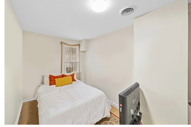 Room2