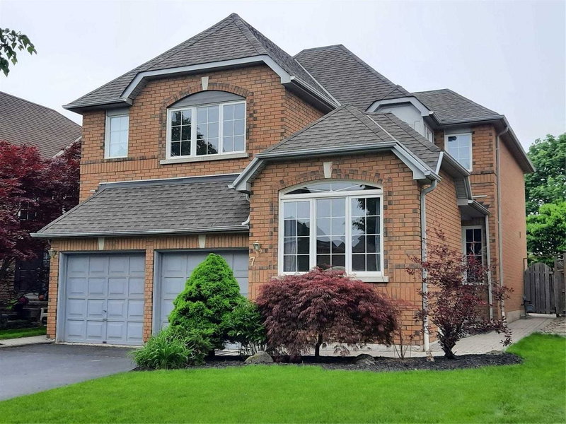 7 Curry Cres, Halton Hills, L7G5L4 | Image 2