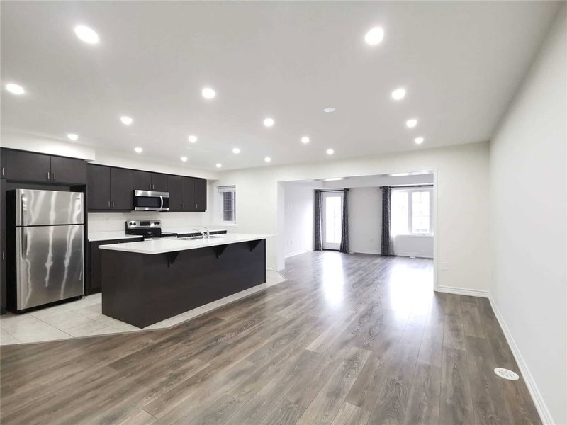 569 Laking Terr, Milton, L9T9J3 | Image 2