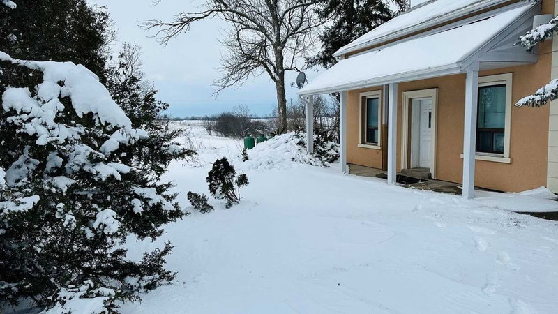 7048 King St, Caledon, L7C 0S3 | Image 2