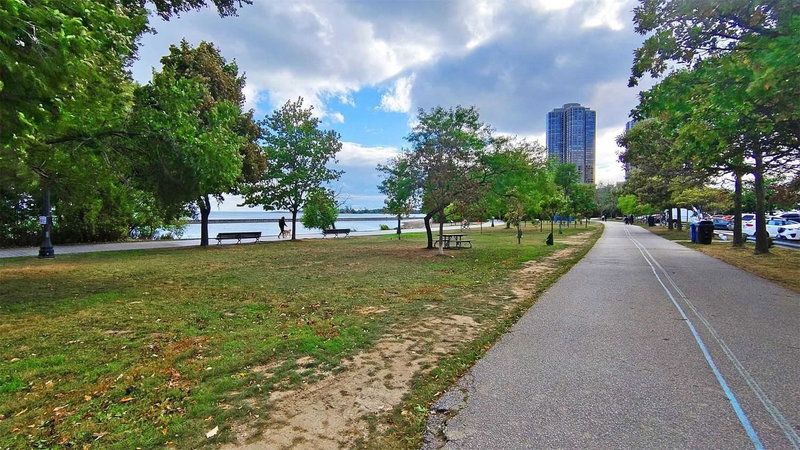 2910 - 1926 Lake Shore Blvd W, Toronto, M6S1A1 | Image 2