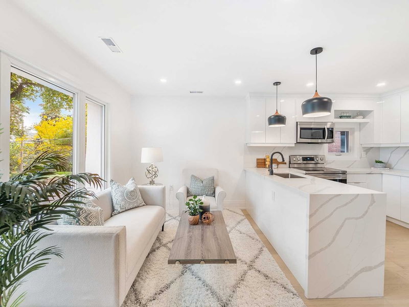 2/3 Flr - 36 Humberside Ave, Toronto, M6P1J7 | Image 2