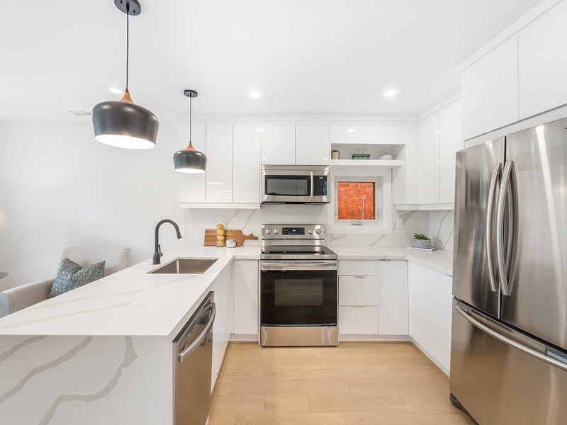 2/3 Flr - 36 Humberside Ave, Toronto, M6P1J7 | Image 3