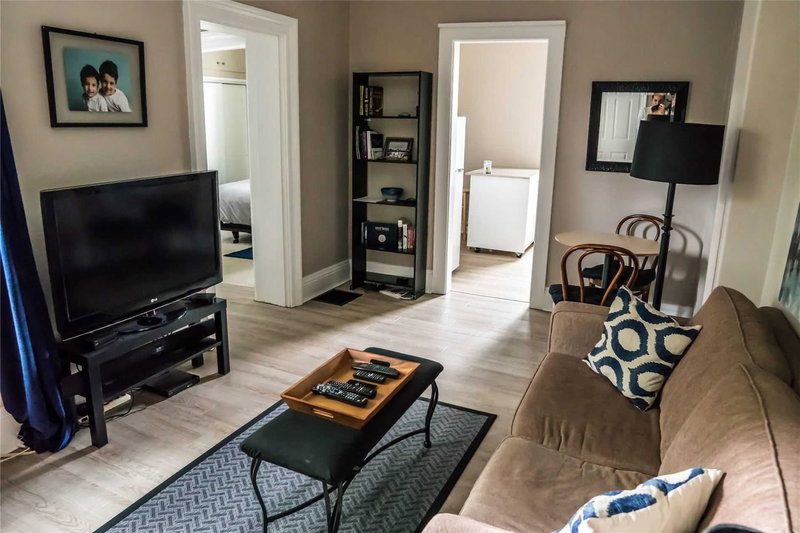 2 - 164 Trafalgar Rd, Oakville, L6J 3G6 | Image 2