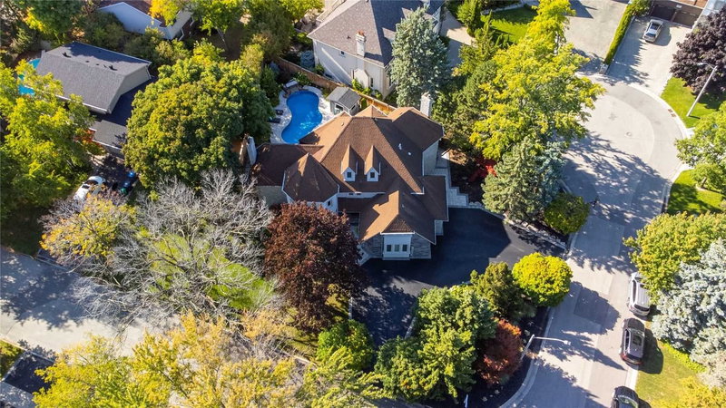 2064 Almira Crt, Mississauga, L5H 4A5 | Image 2