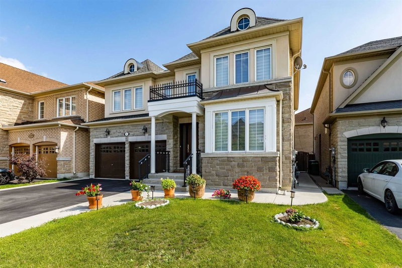 11 Condorvalley Cres, Brampton, L6P2T7 | Image 2