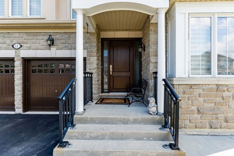 11 Condorvalley Cres, Brampton, L6P2T7 | Image 3