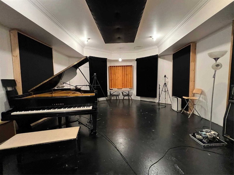 104 - 105 Brockhouse Rd, Toronto, M8W2W8 | Image 2