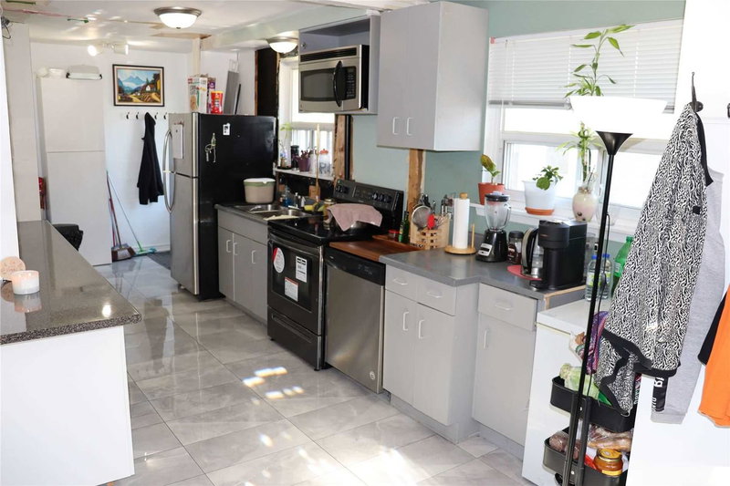 63 Newstead Cres, Brampton, L6V2A8 | Image 3