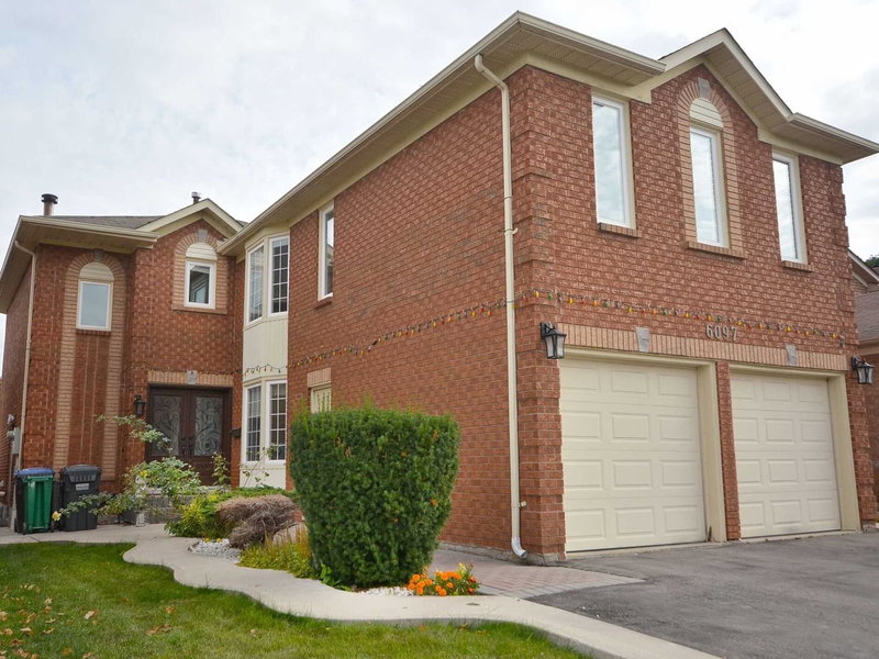Upper - 6097 Douguy Blvd, Mississauga, L5V 1B2 | Image 2