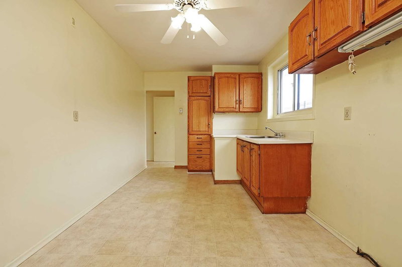 130 Duncanwoods Dr, Toronto, M9L2E1 | Image 3