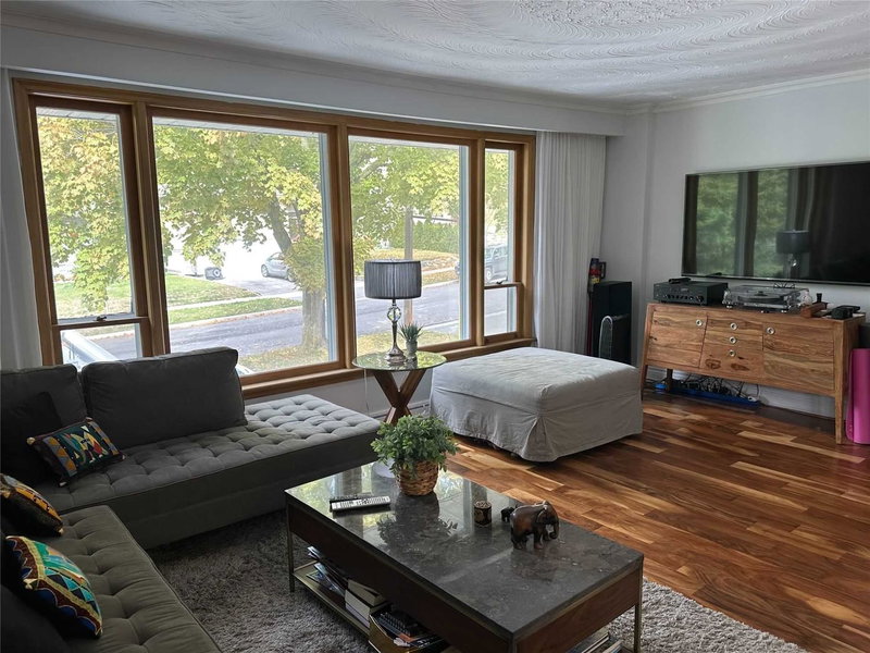 3 Keywell Crt, Toronto, M8Y 1S5 | Image 2