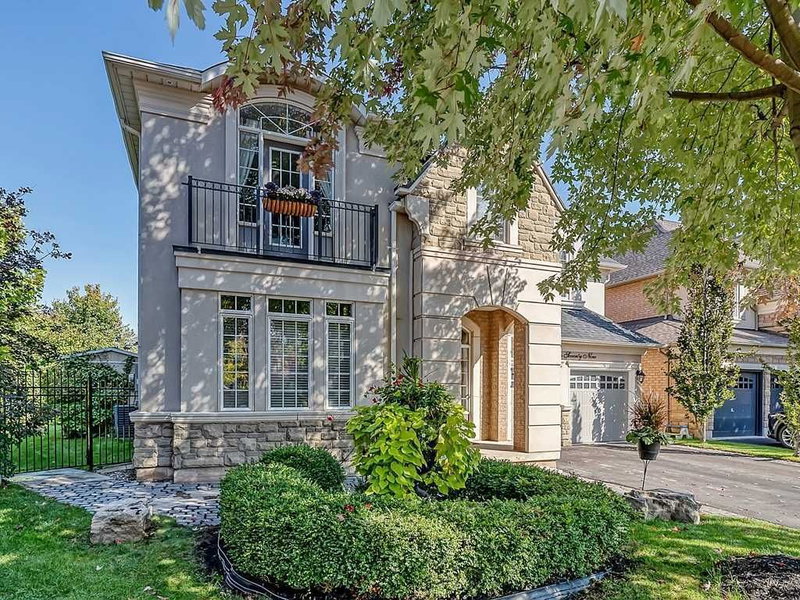 3279 Raspberry Bush Tr, Oakville, L6L 6V6 | Image 3