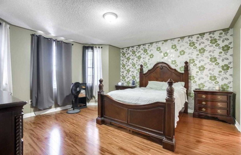 66 Citadel Cres, Brampton, L6P1X8 | Image 3