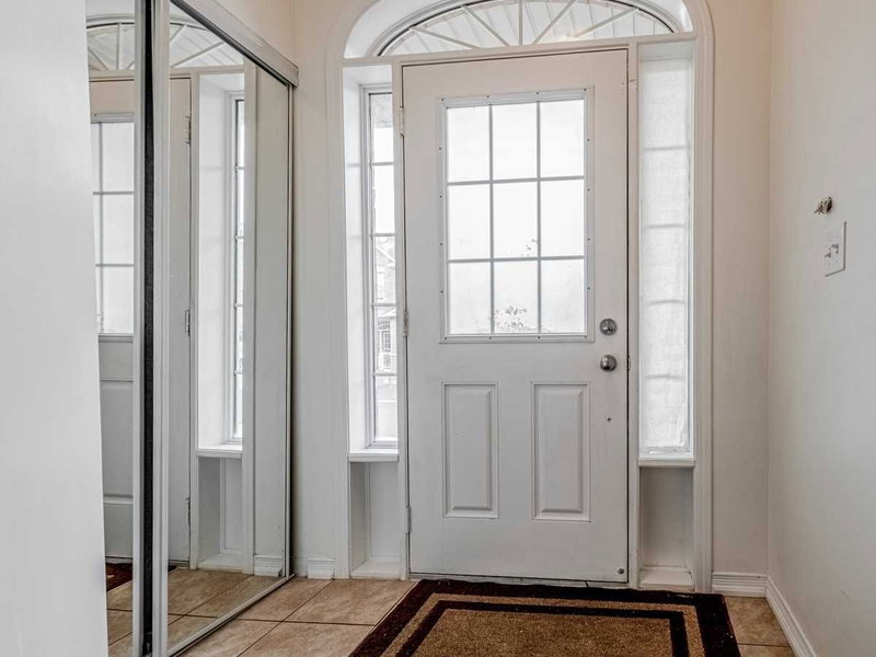 40 - 651 Farmstead Dr, Milton, L9T7W2 | Image 3