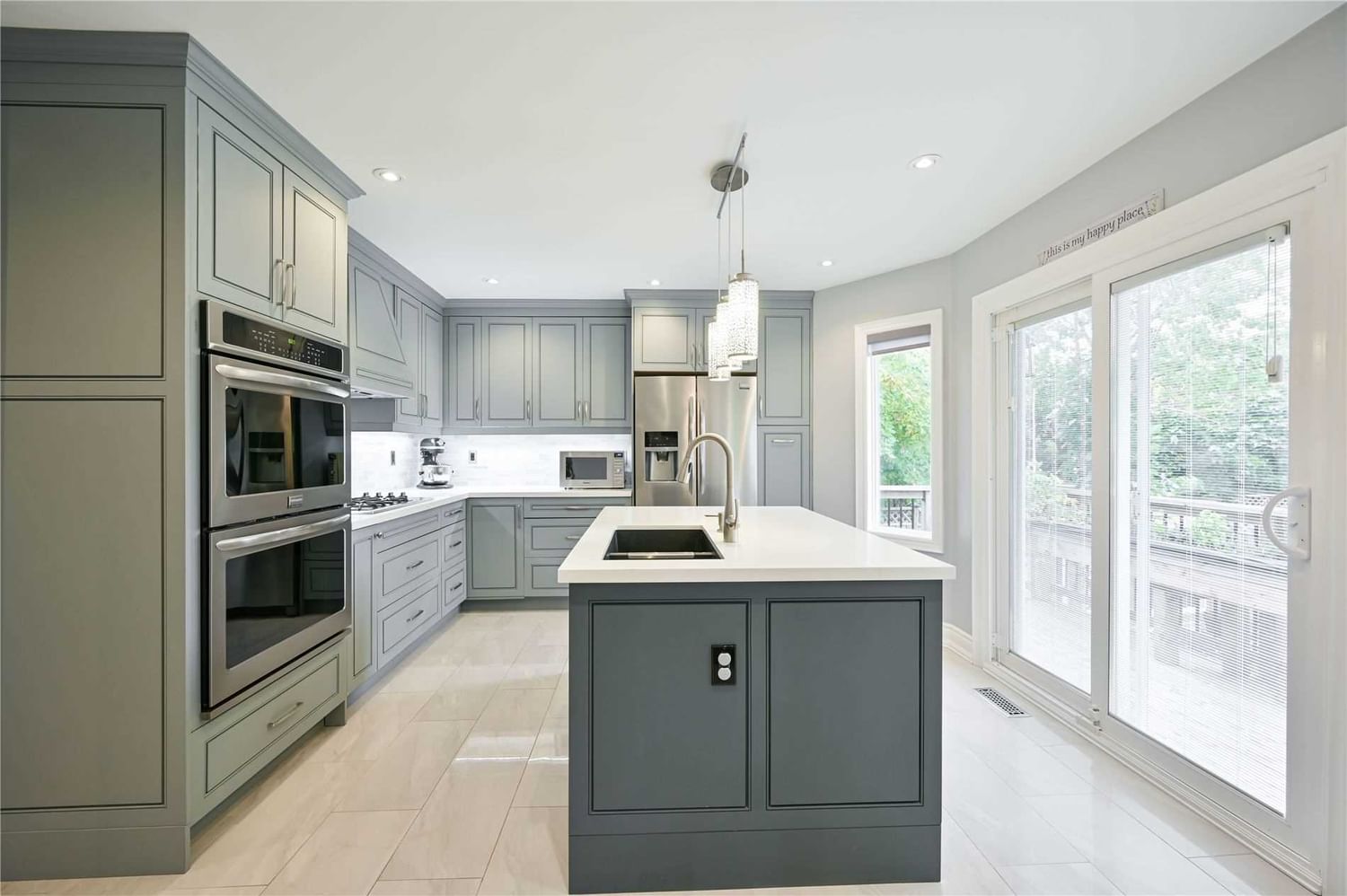 Listing Image 10