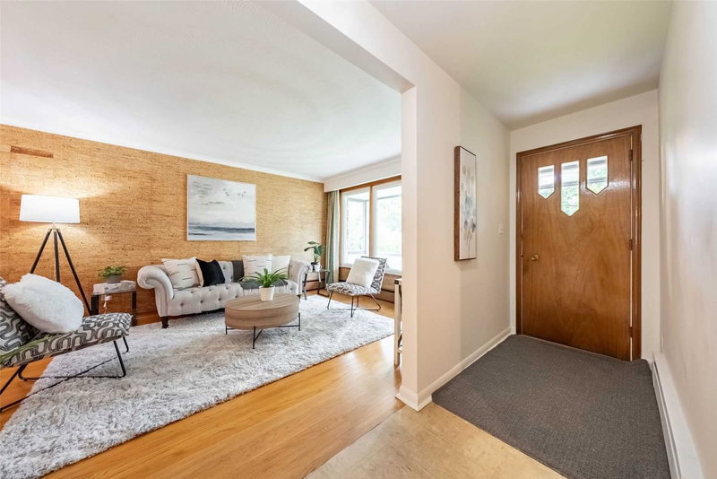 860 Francis Rd, Burlington, L7T3Y2 | Image 3