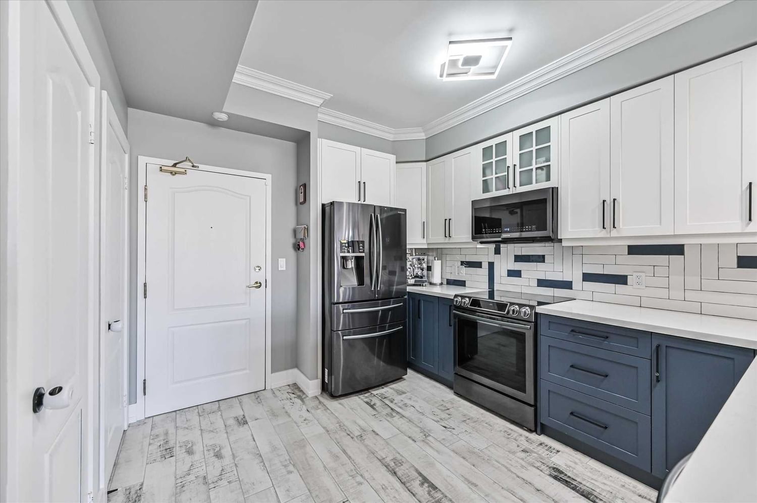 Listing Image 7