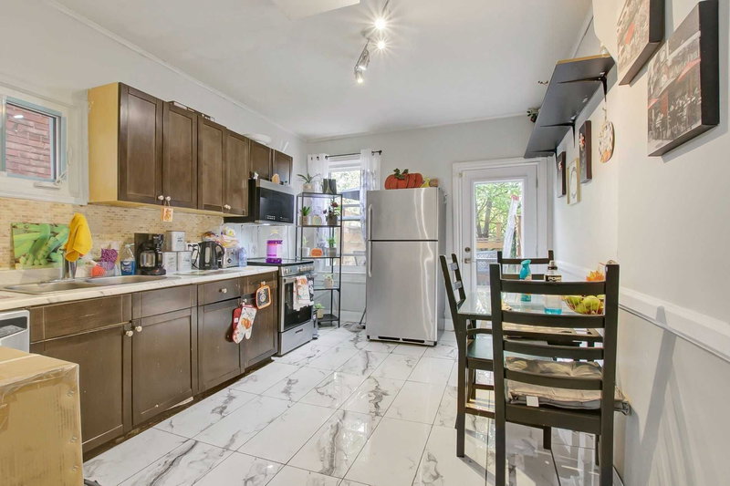 1259 Davenport Rd, Toronto, M6H2H2 | Image 2
