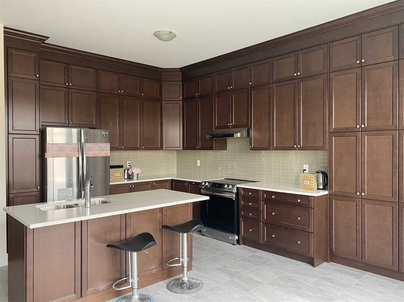 18 Midmorning Rd, Brampton, L6X 5P7 | Image 3