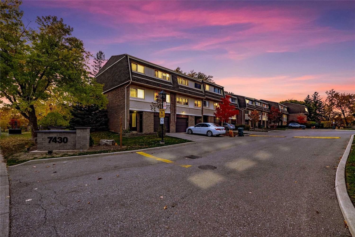 Townhouse sold at 27-7430 Copenhagen Road, Mississauga, Meadowvale, L5N2C4 - MLS: W5808728