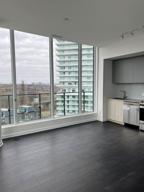 Condo leased at 812-4208 Dundas Street, Toronto, Edenbridge-Humber Valley, M8X 1Y6 - MLS: W5808822