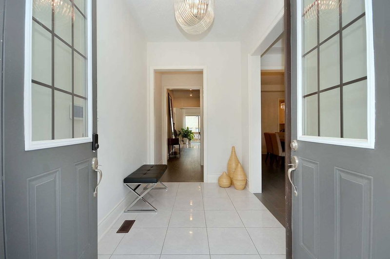 3226 William Rose Way, Oakville, L6H 0T3 | Image 2