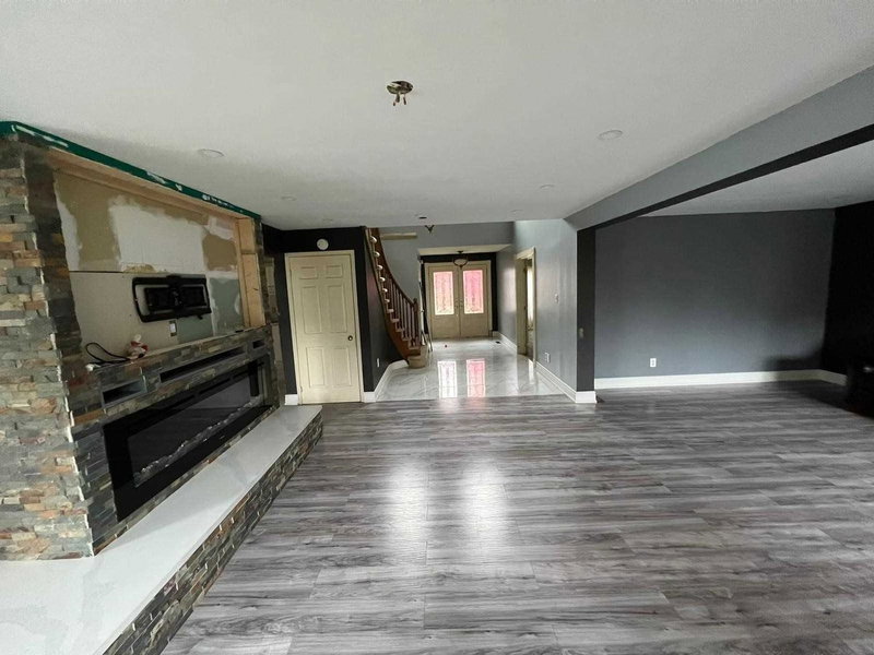 21 Nottingham Cres, Brampton, L6S 4G3 | Image 2